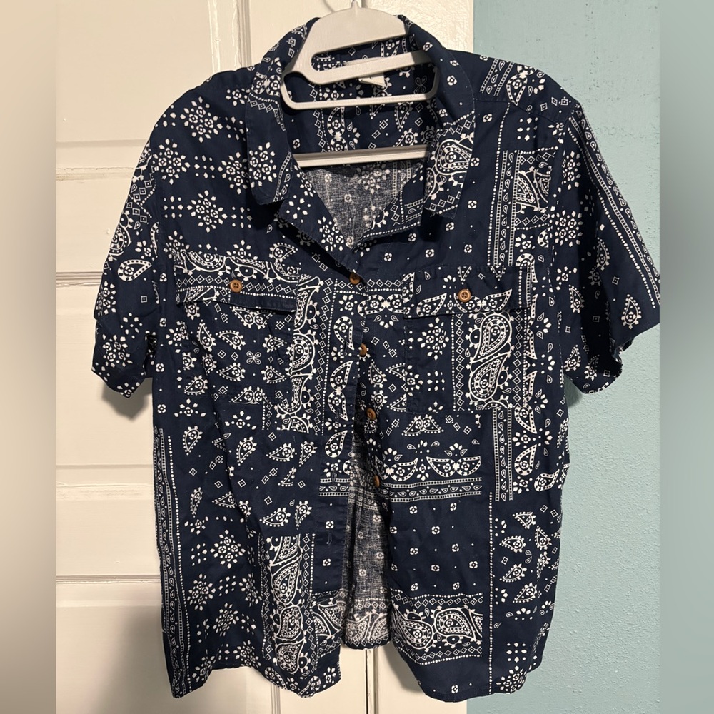 Duluth Trading Co. Navy Blue Bandana Paisley Print Short Sleeve Button Down